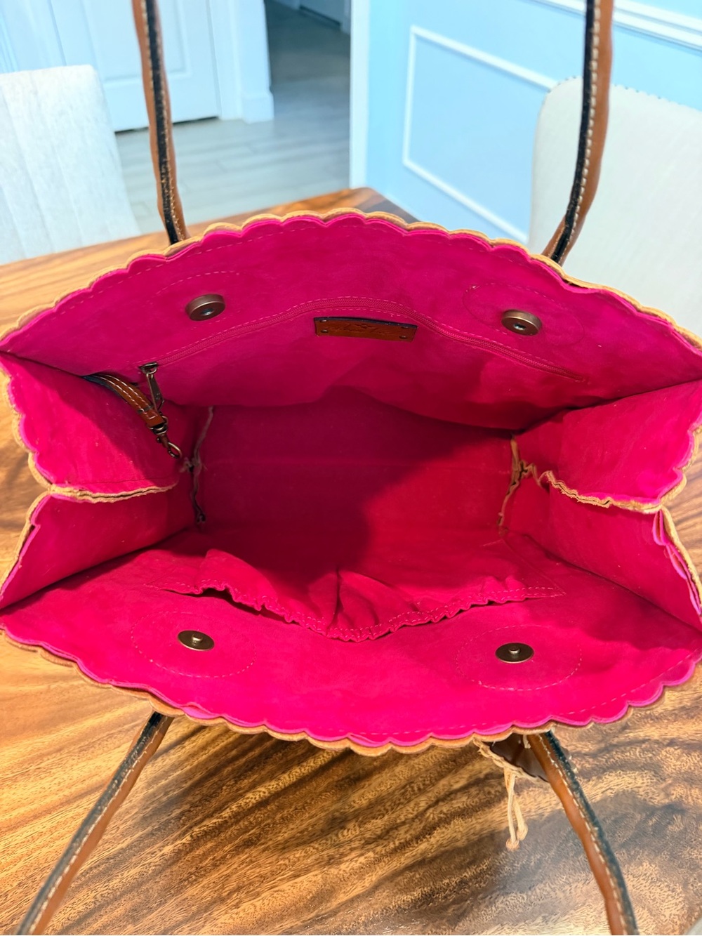Patricia Nash Tooled Leather Floral Cutout Shopper. Gold Leather Underlay. GUC - Picture 16 of 17
